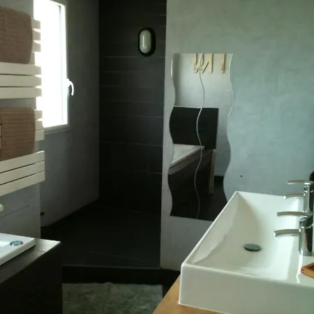 Beausejour-porte De Versailles Expo Bed & Breakfast