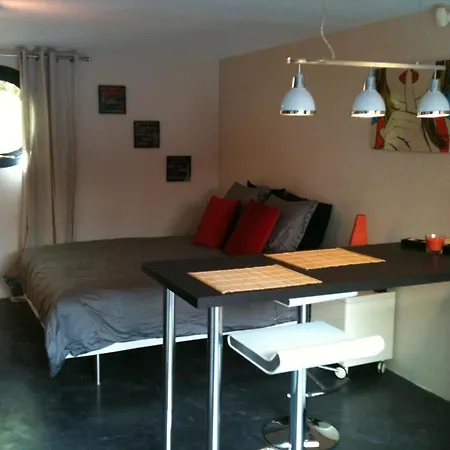 波塞约凡尔赛门展览住宿加早餐旅馆 3*